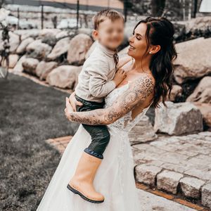Vom Hochzeitstag: Denise Merten teilt Mama-Sohn-Foto mit Ben