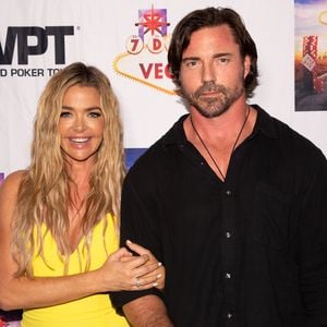 Denise Richards schwärmt von ihrer Ehe mit Aaron Phypers