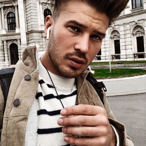 Obdachlos? "Love Island"-Dennis kann Wohnung nicht beziehen