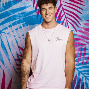 Von "Krass Schule" zu "Love Island": Meint es Dennis ernst?