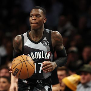 Für Kinder: Dennis Schröder präsentiert sein erstes Buch