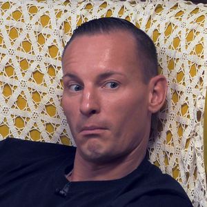 "Asozial": Denny isst bei "Big Brother" lebendigen Regenwurm