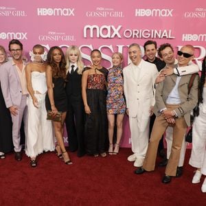 Reboot: "Gossip Girl"-Cast feiert heiße Red-Carpet-Premiere