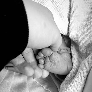 So süß gratulieren die Promis Felix van Deventer zum Baby!