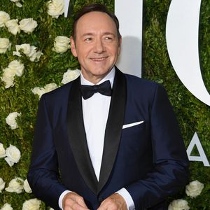 Sexuelle Nötigung: Kevin Spacey äußert sich zur Anklage!
