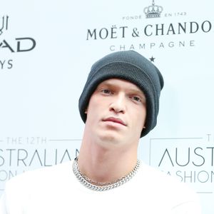 Nach Miley-Trennung: Cody Simpson mit Blondine unterwegs