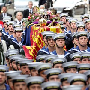 Kurz nach Beerdigung der Queen: Sargbegleiter (18) ist tot