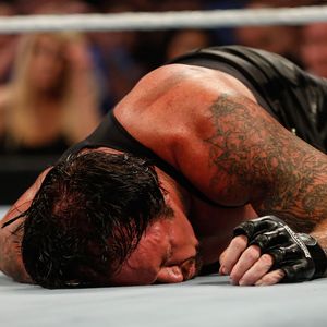 Knallharter Fight: Undertakers Erzfeind ist zurück