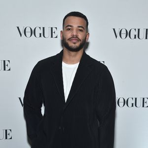 Nach Scheidungsnews: Desmond Scott knutscht mit fremder Frau