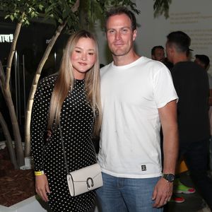 Devon Aokis Mann James wurde wegen Fahrerflucht verhaftet