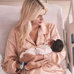 Ein kleines Mädchen: Devon Windsors Baby ist auf der Welt!