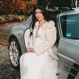 Hilfeaufruf von Diana June: Ihr Luxusauto wurde geklaut!