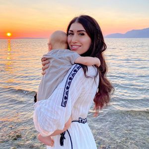 "Krabbelt richtig flott": Diana June gibt neues Baby-Update