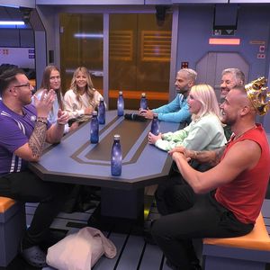 "Promi Big Brother"-Start: Wie kam Raumschiff-Spektakel an?