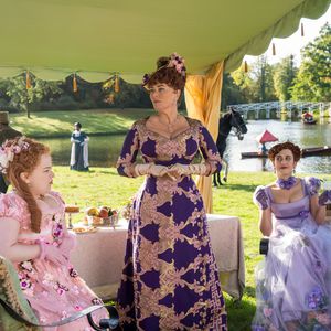 So erfuhr "Bridgerton"-Star von Lady-Whistledown-Identität