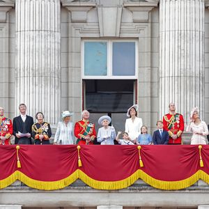 Ohne Prinz Harry und Meghan: Sie sind bei Krönung auf Balkon