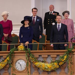 König Frederik und Mary geben Auftrittdebüt nach Krönung
