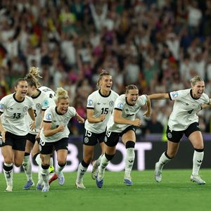 Nach Elfmeter-Drama: Deutsche Frauen stehen im EM-Halbfinale