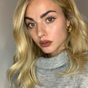 Netz-Hinweis: Ist GNTM-Nadine von ihrem Freund getrennt?