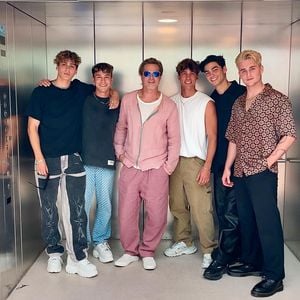Achtung, hot! Megastar Brad Pitt trifft die Elevator Boys