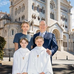 Darum brachte Fürstin Charlène Zwillingen früh Schwimmen bei