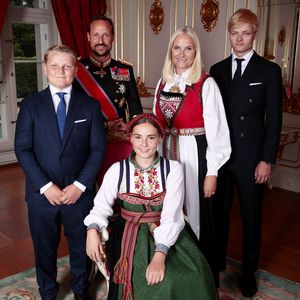 Mette-Marit: Haakon äußert sich zu ihrer Kristallkrankheit
