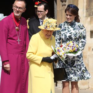 Ohne Lieblings-Accessoire unterwegs: Queen verwirrt Fans