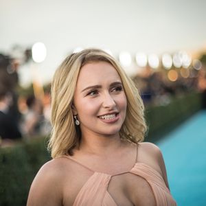 So schön schwanger war Hayden Panettiere mit Kaya