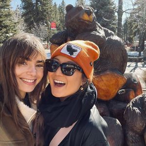 Süß! Lily Collins gratuliert "Emily in Paris"-Bestie Ashley