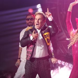 Fans finden Dieter Bohlens DSDS-Finalperformance "peinlich"