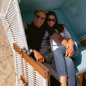 Sylt statt Malle: Dieter Bohlen teilt Kuschel-Pic mit Carina