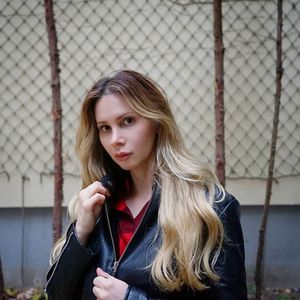 Nach Brust-OP fast gestorben: So geht es Bachelor-Girl Dina