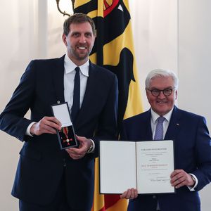Große Ehre: Dirk Nowitzki bekommt das Bundesverdienstkreuz