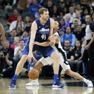 Grusel-Zeh! Basketballer Dirk Nowitzki postet Ekel-Fuß-Foto