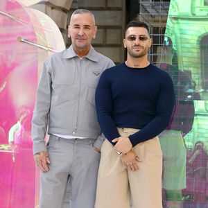 DJ Fat Tony zeigt sich frisch verheiratet mit seinem Stavros