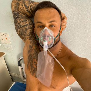 Bekennender Covid-Leugner: Influencer (33) stirbt an Corona