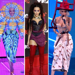 Verrückte Outfits: Doja Cat verblüffte bei den MTV VMAs