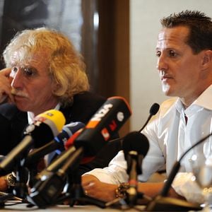 Überraschung: Corinna nimmt Auszeichnung für Schumi entgegen