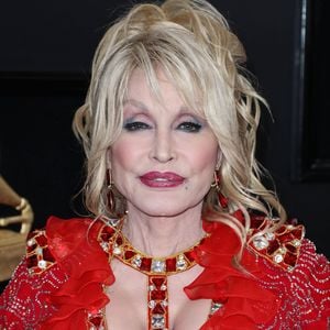 Nach Dolly Partons Tod landet ihr Kultfilm auf Netflix