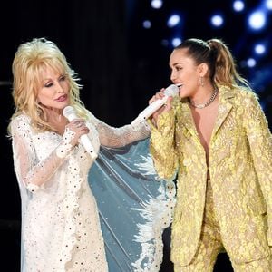 Dolly Partons (†80) Todesdatum trifft Miley Cyrus besonders