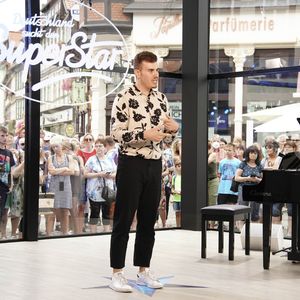 Goldene CD von Ilse DeLange hat DSDS-Domenico überfordert!