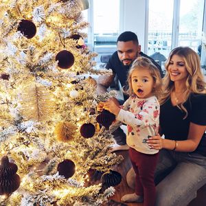 Für Weihnachtsmann-Story: Sarah und Domi tricksen Mia aus