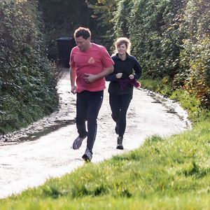 Nach Affären-Skandal: Dominic West und Frau joggen gemeinsam