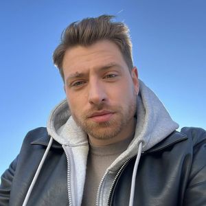 So sieht Dominik Flades "Alles was zählt"-Comeback aus