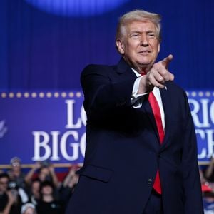 Neue Unterlagen belasten Trump schwer im Epstein-Skandal