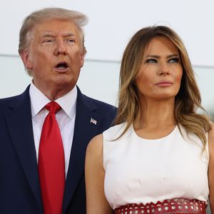 Déjà-vu? Melania verweigert Donald Trump wieder ihre Hand