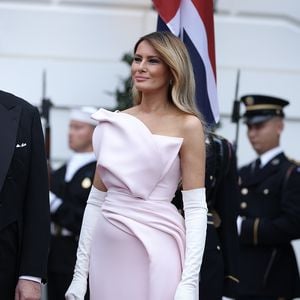 Bei Staatsbankett: Melania Trump trägt 80.000-Dollar-Kleid