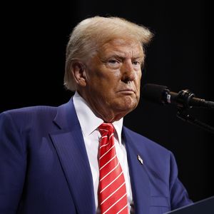 Früheres Model erhebt Missbrauchsvorwürfe gegen Donald Trump