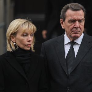 Hat Altkanzler Gerhard Schröder Ex-Frau Doris hintergangen?