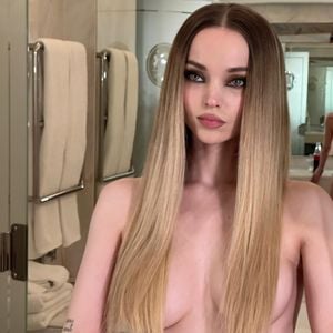 Gewagt: Dove Cameron überrascht Fans mit Oben-ohne-Selfie